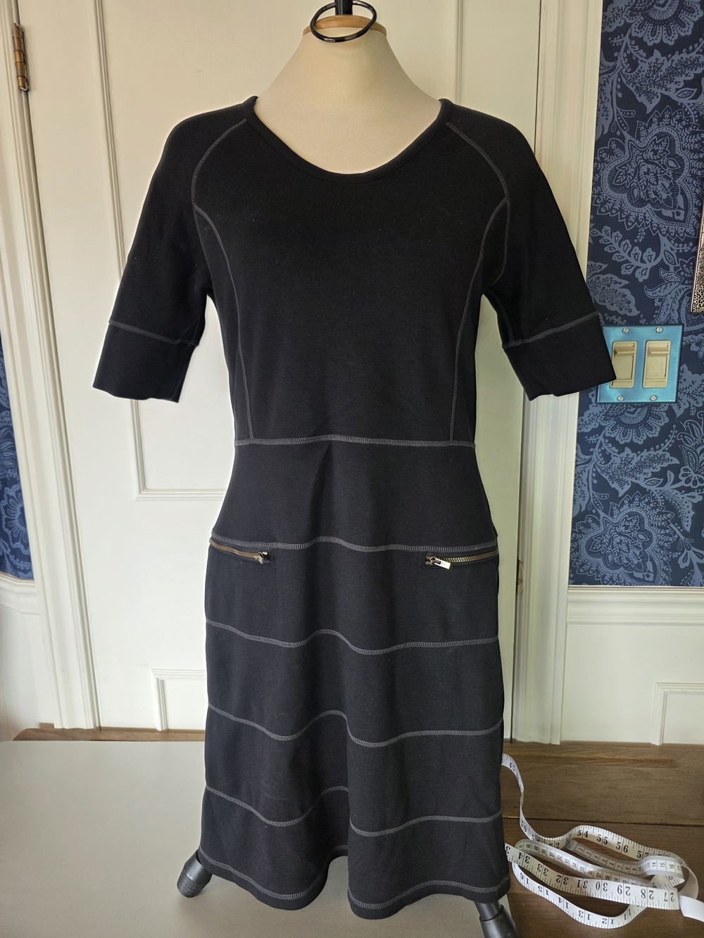 Athleta Strata Stretch Short Sleeve Ponte Dress Sz Lg Casual, Travel, athleisure